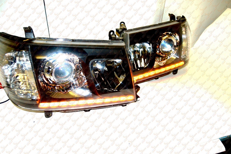 Светодиодные фары Toyota Land Cruiser 100 06